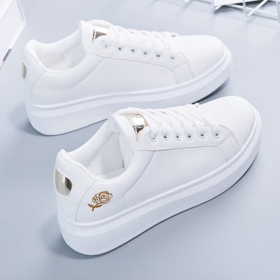 2022 Women Casual Shoes New Spring Fashion Embroidered White Breathable Flower Lace-Up Sneakers